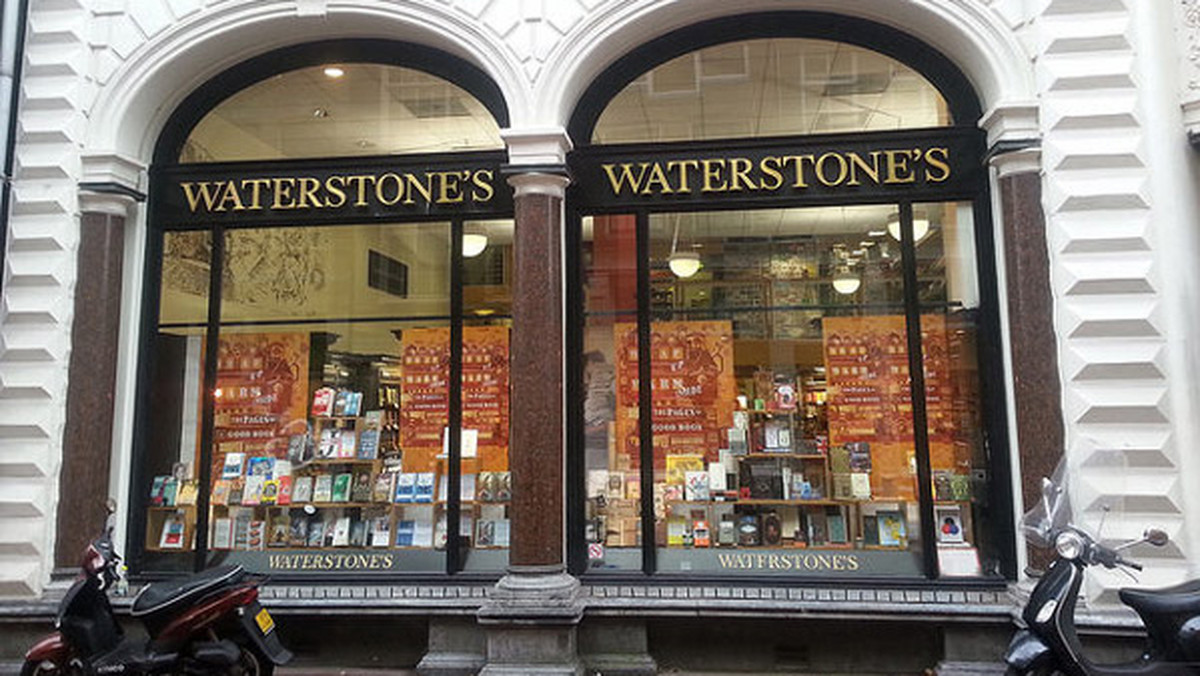 Przedstawiciel Waterstones, największej brytyjskiej sieci księgarń, twierdzi, że cyfrowy boom na rynku wydawniczym zaczął wyraźnie spowalniać, za to odnotowano aż pięcioprocentowy wzrost sprzedaży papierowych książek.