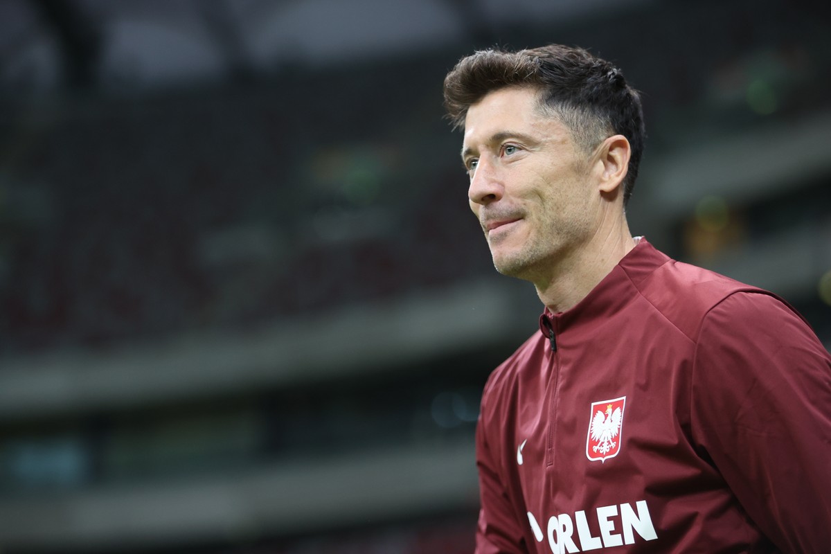 Robert Lewandowski, kapitan piłkarskiej reprezentacji Polski podczas treningu kadry w Warszawie