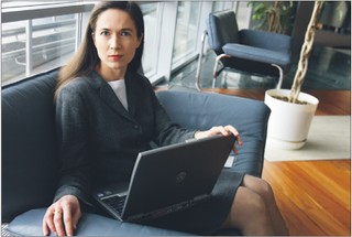 Urzędnicy dostrzegają zalety elektronicznego kontaktu z petentem