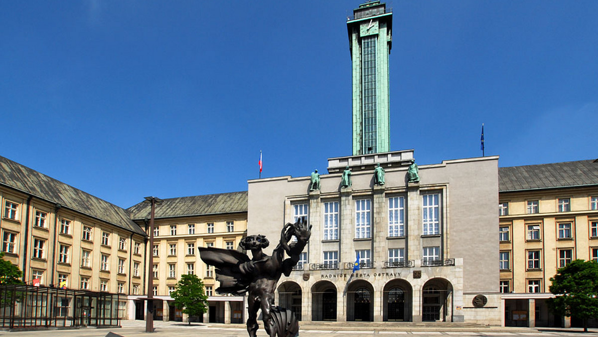 Morawy położone stosunkowo niedaleko od Śląska, pozostają wciąż mało znane. A szkoda! Najczęściej polscy turyści jedynie tu nocują, rzadko zwracając uwagę na to, co znajduje się za oknem.