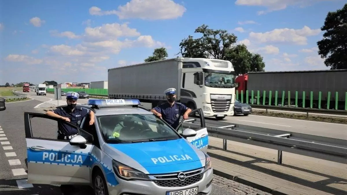 Patrol policji na autostradzie A4