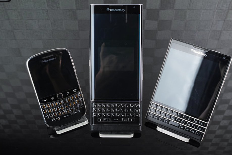 BlackBerry Classic, Priv i Passport