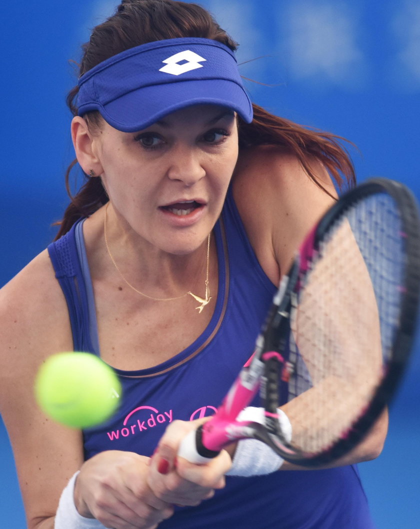WTA Shenzhen: Agnieszka Radwańska zmiotła rywalkę z kortu