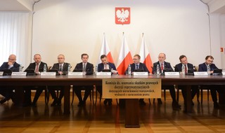 PiS: Komisja weryfikacyjna przywraca poczucie sprawiedliwości. PO: To 'sąd ludowy'