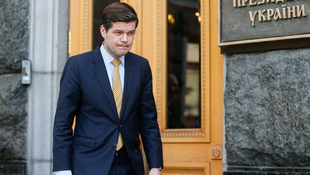 Wess Mitchell, czołowy dyplomata USA odpowiedzialny za sprawy Europy, rezygnuje ze stanowiska - poinformował dziś Departament Stanu. Mitchell, asystent sekretarza stanu USA ds. Europy i Eurazji, opuści zajmowane stanowisko w połowie lutego.