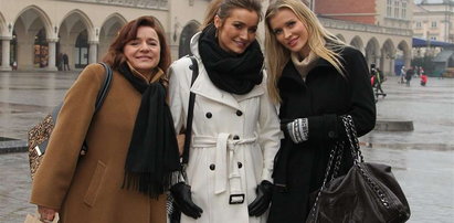 Joanna i Marta Krupa z mamą w Krakowie. FOTO