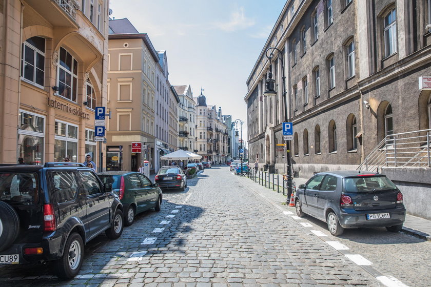 Więcej miejsc parkingowych w centrum Poznania