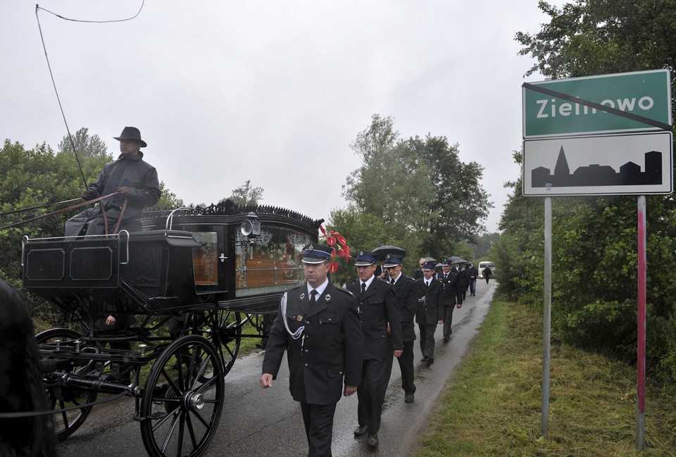 Pożegnanie Andrzeja Leppera, fot. PAP/Adam Warżawa