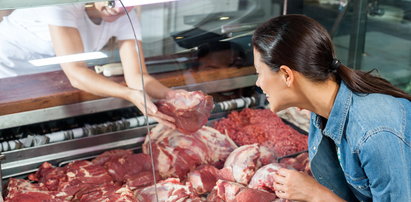 Sieci wprowadzają za małe podwyżki na mięso. Producenci skarżą się na straty i chcą walczyć z sieciami
