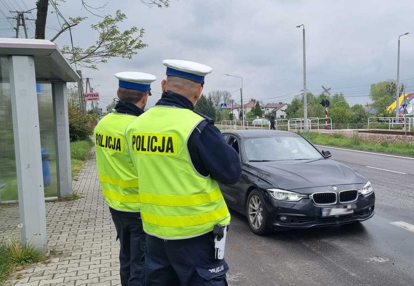 Kontrola drogowa, policja, policjant