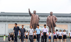 Płukanie gardła i picie herbaty z wierzby. Tak Korea Północna walczy z koronawirusem