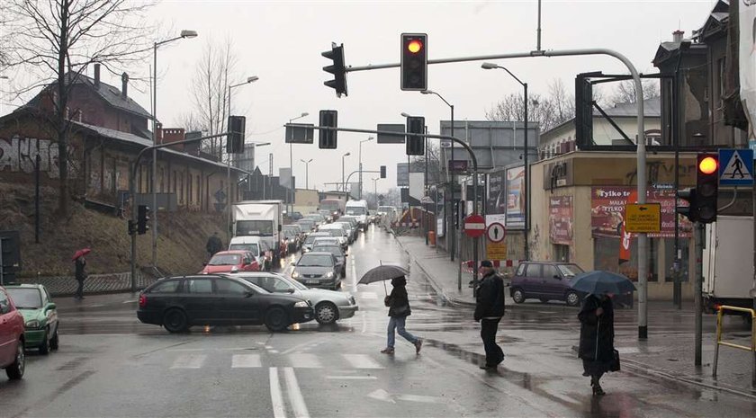 Ciężarówki pojadą Sądową pod prąd