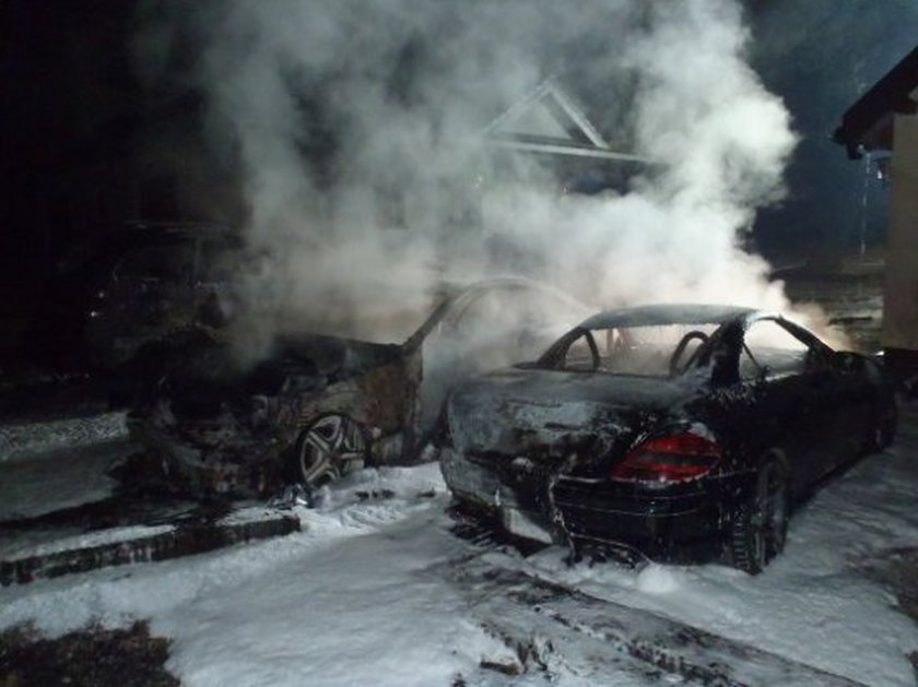Spłonęły trzy samochody