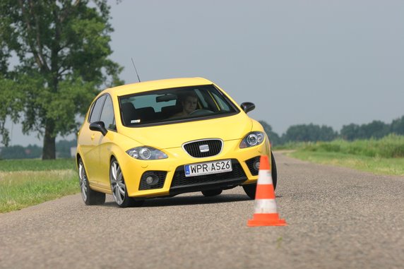 Top 5 używanych hot hatchy: Seat Leon II Cupra. 36 400 zł z 2009 r.