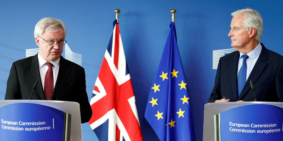 Brexit Secretary David Davis (L) with the EU's chief Brexit negotiator Michel Barnier.