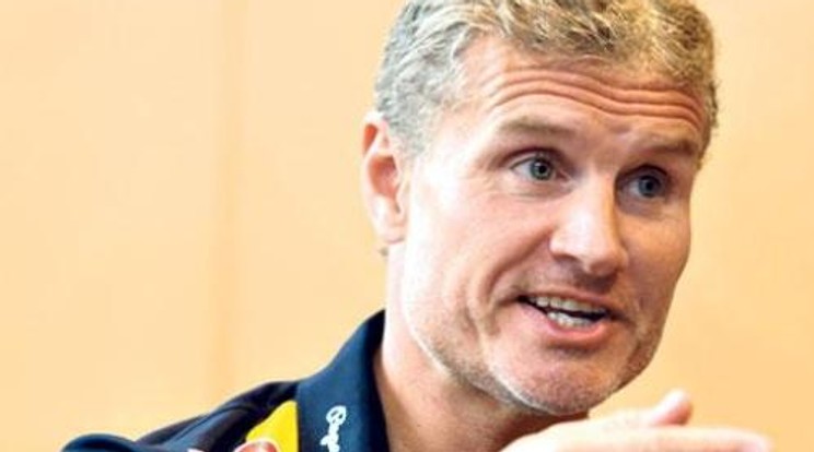 Coulthard máig siratja Sennát