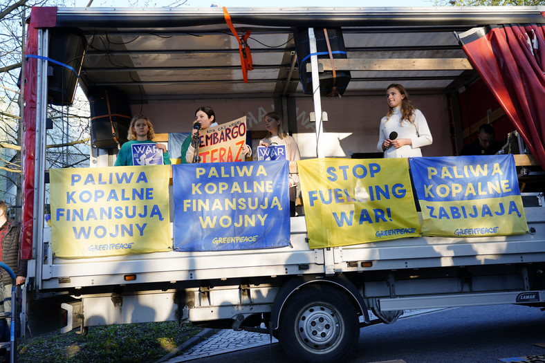 Demonstracja "STOP FINANSOWANIU WOJEN!" Warszawa, 22.04.2022 