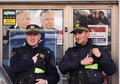 Zabezpieczona przez policję siedziba PiS w Łodzi po ataku, fot. PAP