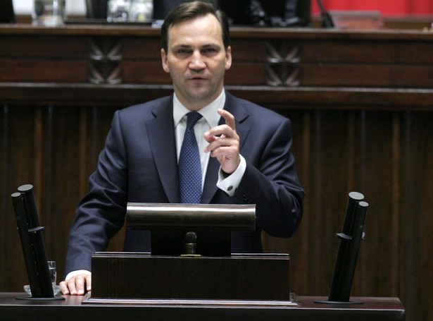 Sikorski żąda przeprosin za "polskie obozy"