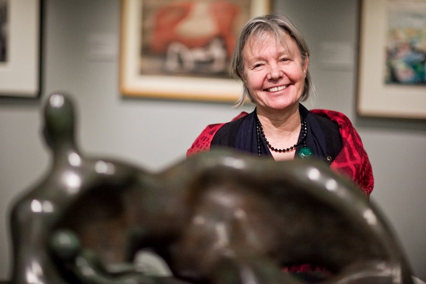 Meri Mur na izložbi koju je Britanski savet organizovao u Moskvi