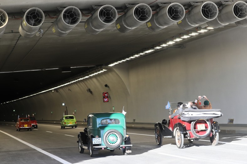 wAAACH5BAEKAAAALAAAAAABAAEAAAICRAEAOw%3D%3D