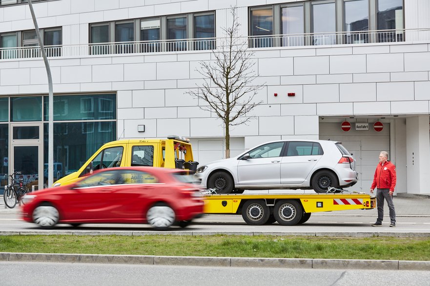 Volkswagen Golf 1.4 TSI  przegrał ostatecznie rywalizację z Mercedesem po 287 tys. km –  game over z powodu poważnej awarii silnika