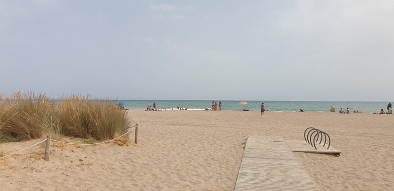 Playa en la ciudad donde vives Ola