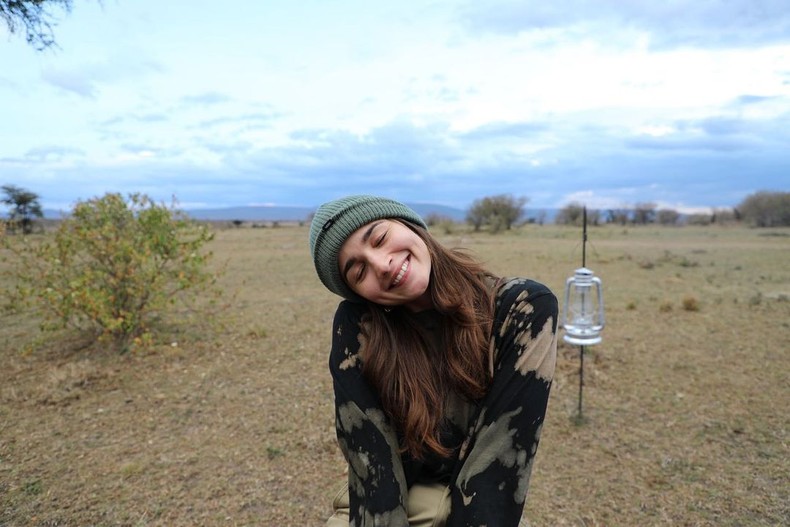 Exclusive photos of famous actress Alia Bhatt's vacation in Kenya