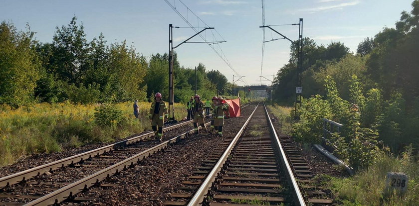 Makabryczna śmierć nastolatki z Dąbrowy Górniczej. Znaleźli ją na torach