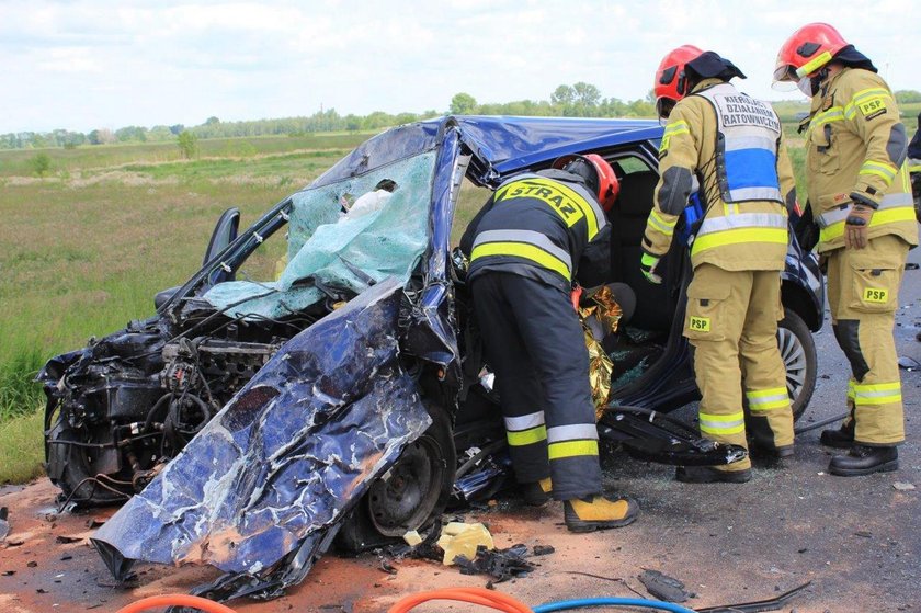 Pleszew: śmiertelny wypadek samochodowy. Nie żyje 19-latek