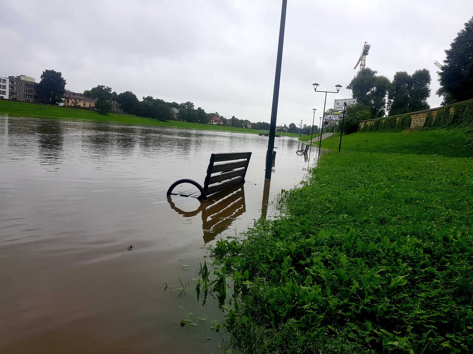 Zalane bulwary wiślane w Krakowie