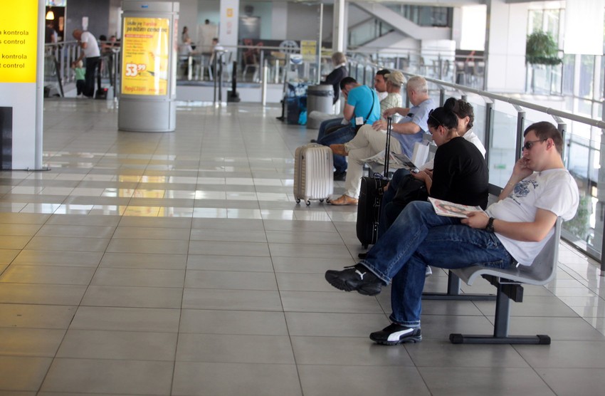 UGROŽEN Prizor s beogradskog aerodroma