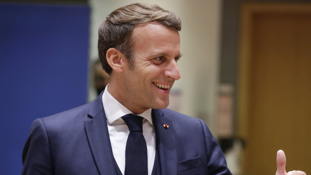 Szczyt UE. Macron: to najważniejszy moment od powstania euro