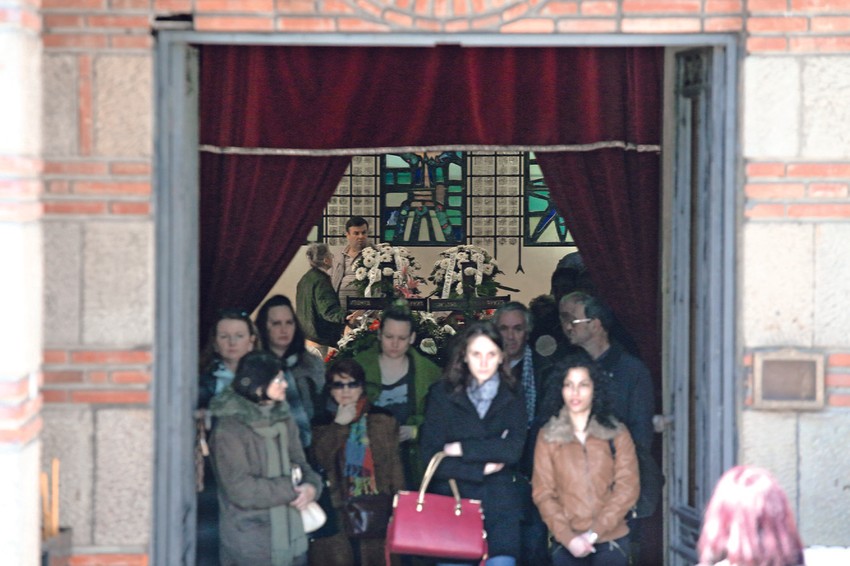 Oproštaj: Tela Ljiljane i Ivanke juče kremirana