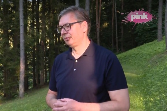 "SAMO ZAHVALJUJUĆI REPUBLICI SRPSKOJ BiH NIJE PRIZNALA KOSOVO" Vučić: "U Sarajevu i Mostaru bi jedva dočekali da to urade"
