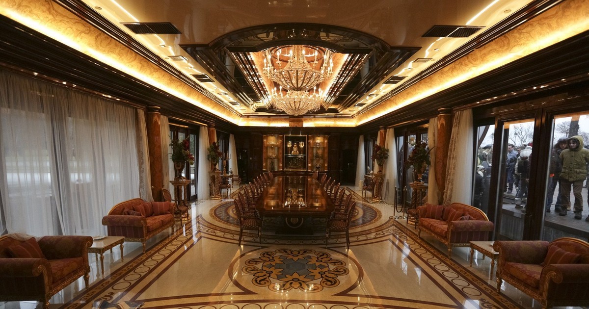 W takich luksusach mieszkał Janukowycz. Miał nawet galeon!