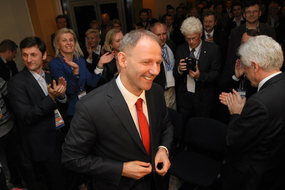 Jacek Protasiewicz podczas zjazdu Dolnośląskiej Platformy Obywatelskiej.