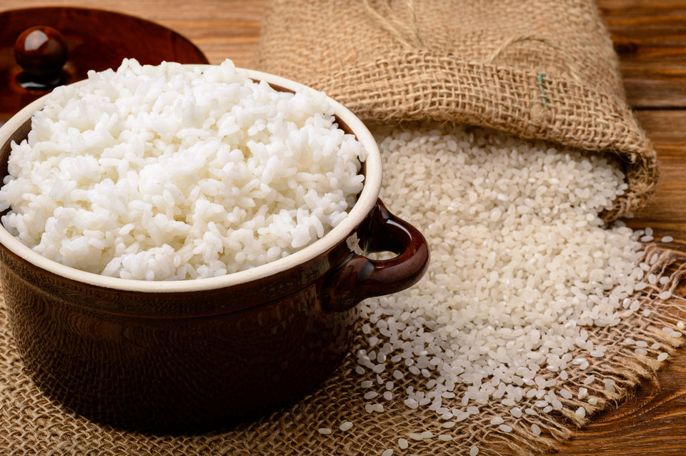 3. Używasz nieodpowiedniego garnka do gotowania ryżu