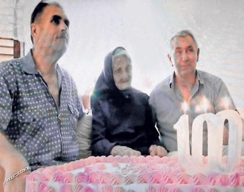 Srećno: Baka Leposava dočekala stoti rođendan