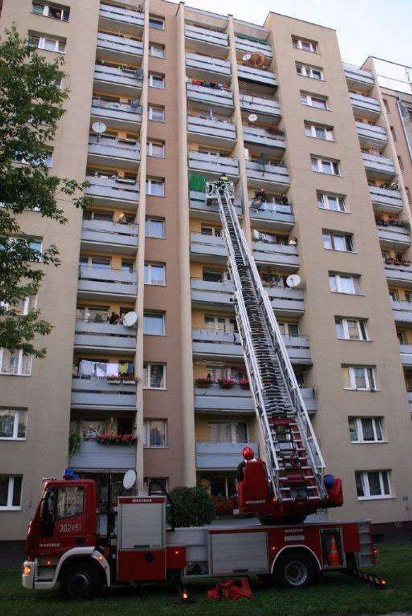 6-latek na balkonie. Akcja straży