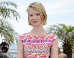 Mia Wasikowska: Mogę przyjmować tylko umiarkowane dawki Hollywood