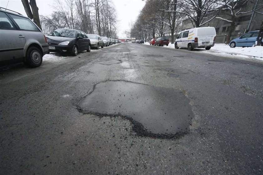 Fakt czyni cuda: Naprawili drogę