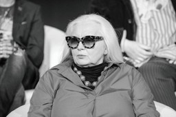 magda umer odcięła się od rodziny. "mama mnie pobiła. wyszłam z domu"