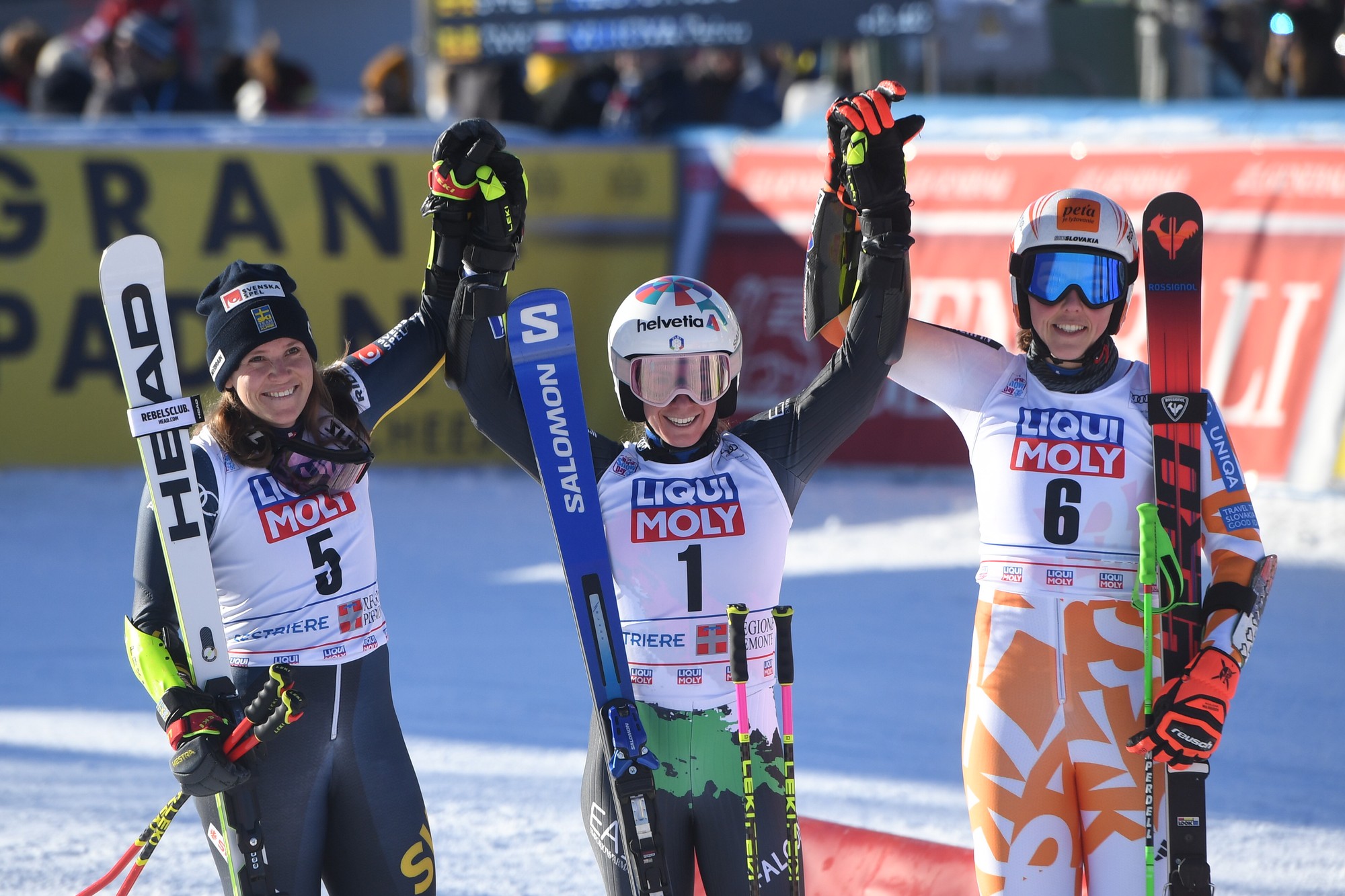Slovenka Petra Vlhová skončila tretia v obrovskom slalome v Sestriere.