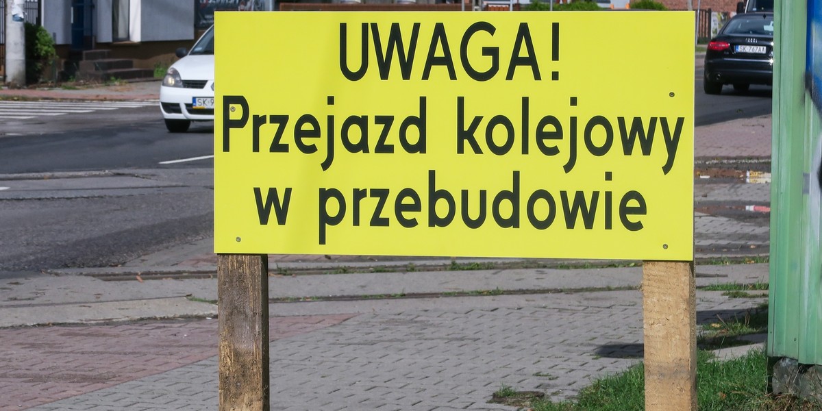 Inwestycje realizowane w ramach Krajowego Programu Kolejowego są znacząco opóźnione - pisze "Rynek Kolejowy".