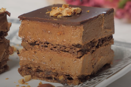 Kolač ŠANO DUŠO je čokoladno čudo koje pravo u dušu ide: Od ovog idealnog spoja čokolade i lešnika može i da se poludi