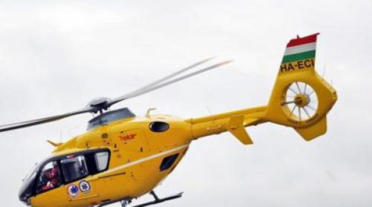 Megégett gyereket mentenek helikopterrel Orosházán
