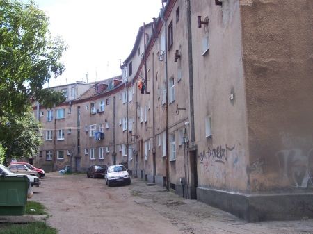 Gdańsk - Nowy Port, ul. Spokojna. Klienci nie kupują tu zbyt często nieruchomości.