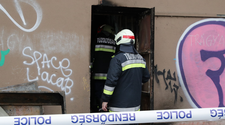 Elküldték az összegyűjtött pénzt a kollégiumtűzben meghalt férfi özvegyének / Fotó: Grnák László