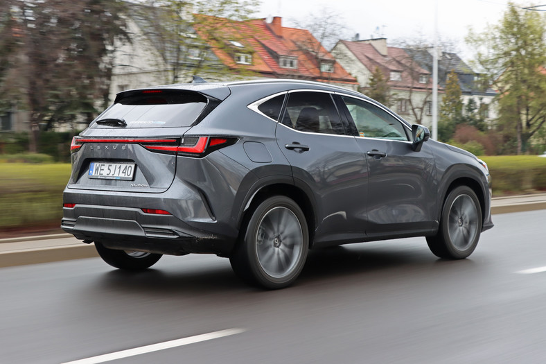 Lexus NX 450h+